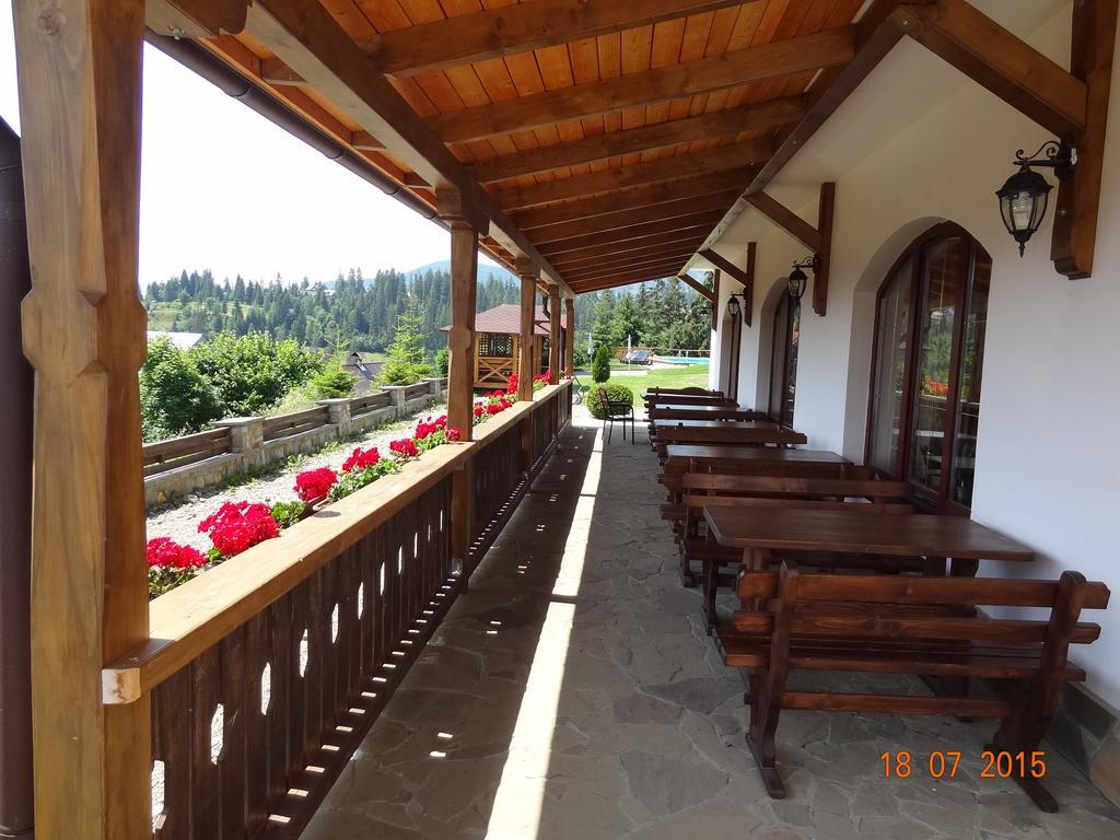 Alpenhof Pansion Hotel Slavske Exterior photo